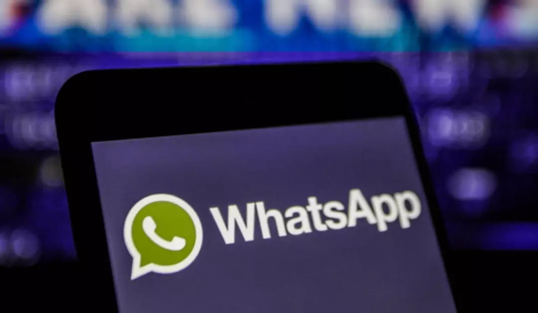 WhatsApp limite les messages de diffusion