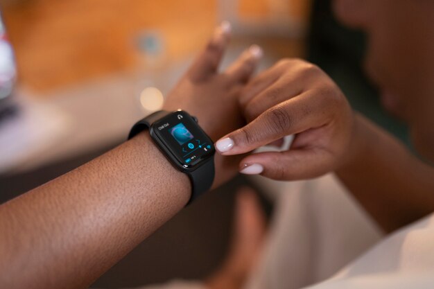Montres et bagues connectées : des risques pour la santé